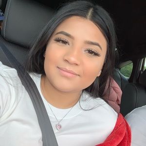 Meet your Posher, Elisa